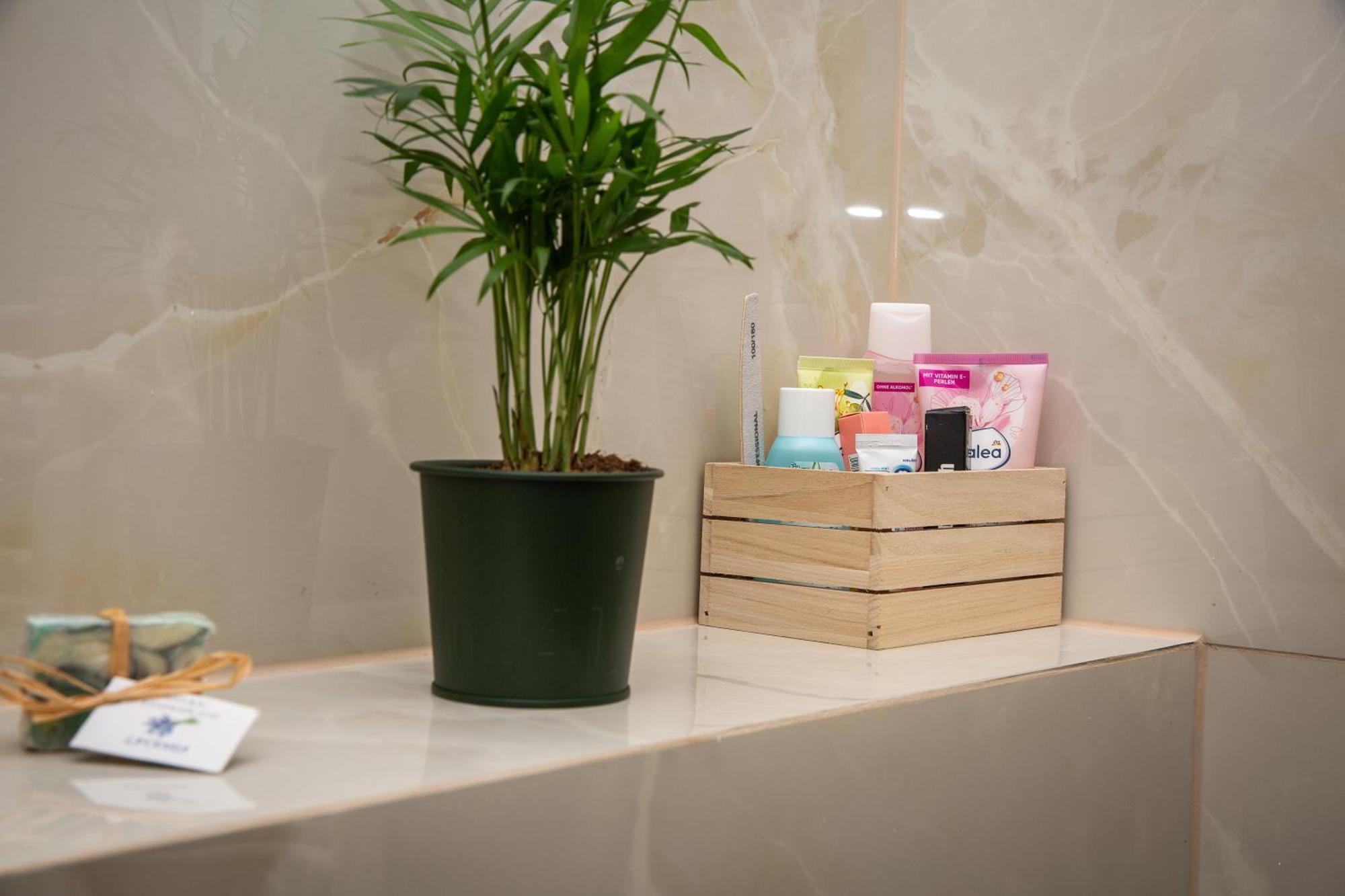 Dama Apartment *